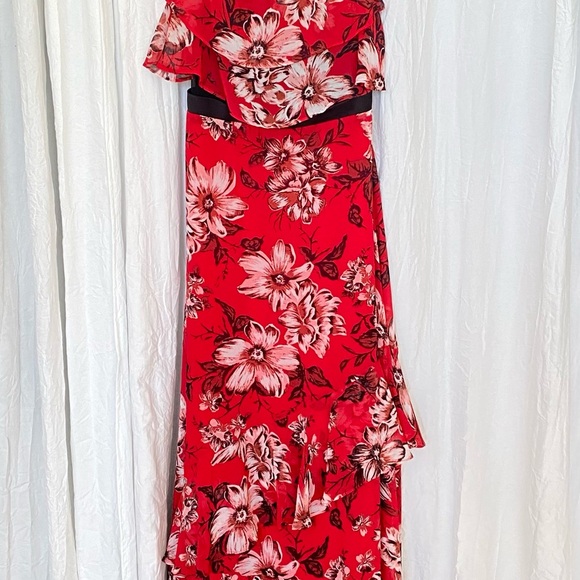BCBGMAXAZRIA Off-The-Shoulder Festive Floral Maxi RED Draped silhouette Dress 6 - Picture 5 of 10